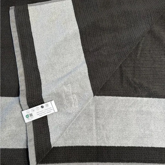 Lacoste Bath Towel 100% Cotton 30" x 52" Gray Big Crocodile Logo - Picture 4 of 8